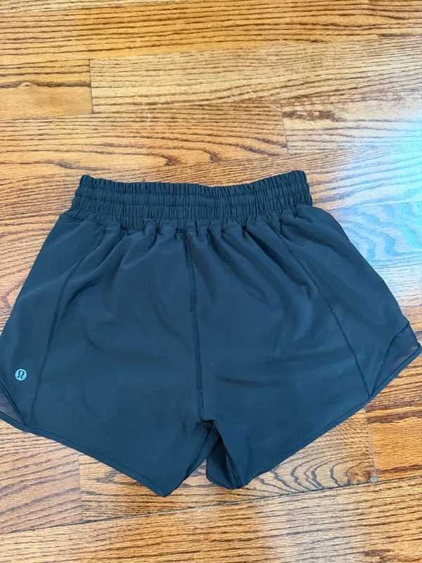 Lululemon Hot Hot Shorts - Image 3