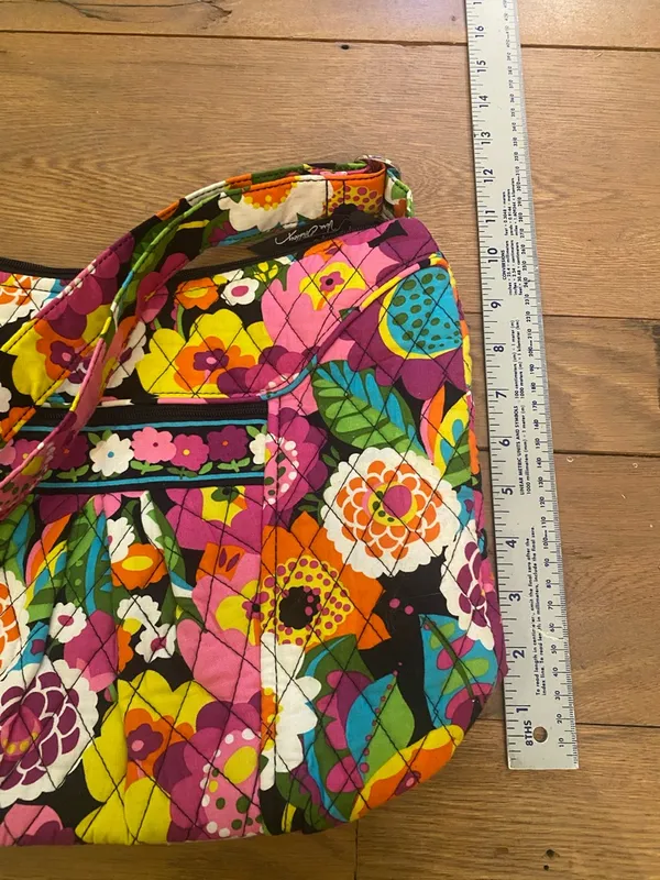 Vera Bradley “Va Va Bloom” Crossbody Hobo Bag Retired Pattern - Image 5
