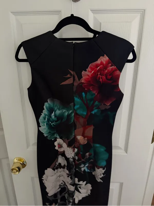 Black Floral Bodycon Dress Size 6 - Image 7
