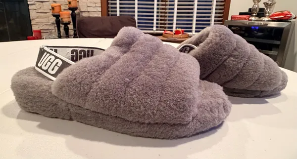 UGG | Women's Fluff Yeah Slide slippers. Size: 9 - Image 14
