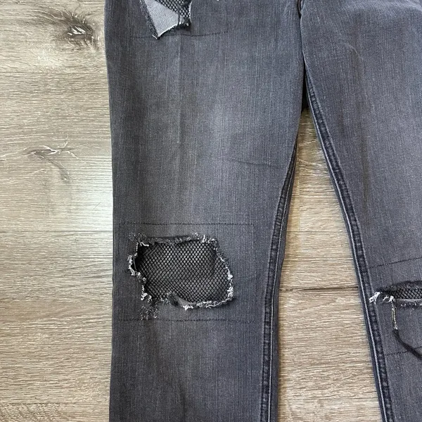 Women Free People Charcoal Distressed Skinny Jeans size 31 - Image 2