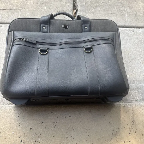 Solo New York Macdougal Rolling Case/ Laptop Rolling Travel Bag - Image 2