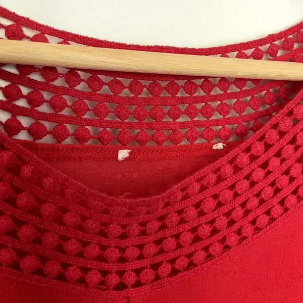 Red short sleeved summer t-shirt lightweight women's size medium embroidered - Image 3