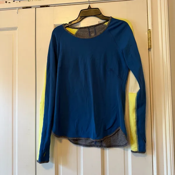 Lululemon Runder Under Reversible Long Sleeve Top in Blue, Grey, & Yellow - Image 3