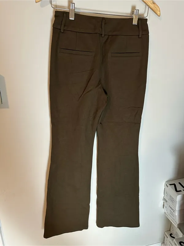 NWOT Halara bootcut stretch work pants brown small - Image 4