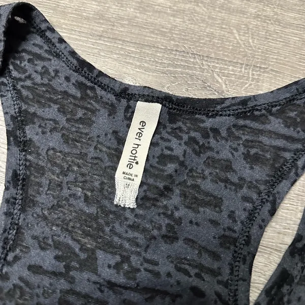 •EVER HOTTIE• YOGA TANK - Image 3