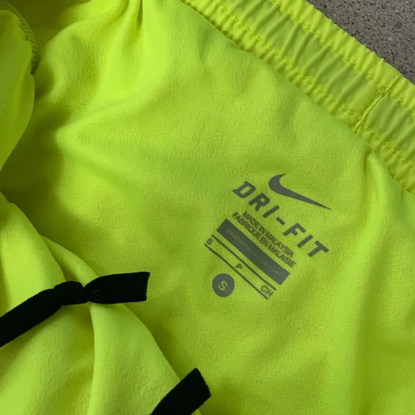Nike shorts - Image 2
