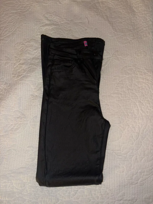 Edikted Luna Faux Leather Flare Jeans Petite - Image 3