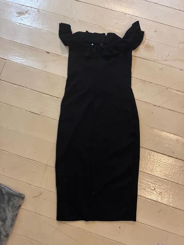 Zara Off Shoulder Ruffle Black Body Con Dress - Image 5