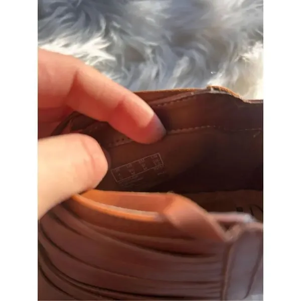 Clark’s brown booties size 6.5 comfy real leather boots soft insoles 1.5 inch he - Image 2