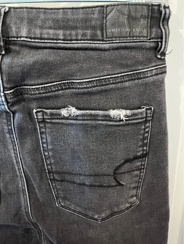 American Eagle NWOT Next Level Stretch Highest Rise Black Jegging Size 4 - Image 2