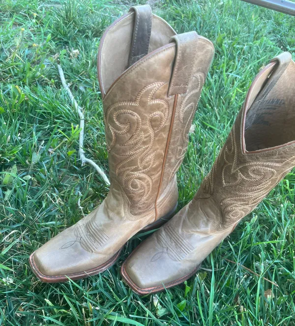 Shyanne Women’s Darby Western Boots - Image 2