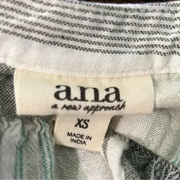 a.n.a Gray and Light Green Striped Linen V-Neck Pullover Blouse Women’s Size XS - Image 10