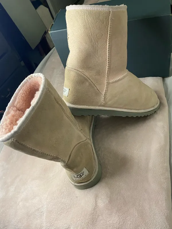 UGG Australia Womens suede Boots size 8 - Image 5