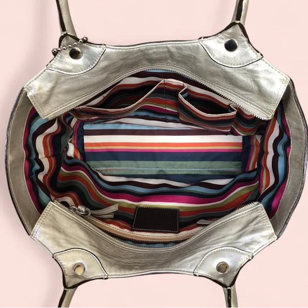 Coach Handbag Purse No# H0982-F14384 Silver metallic Bright colored inside - Image 12