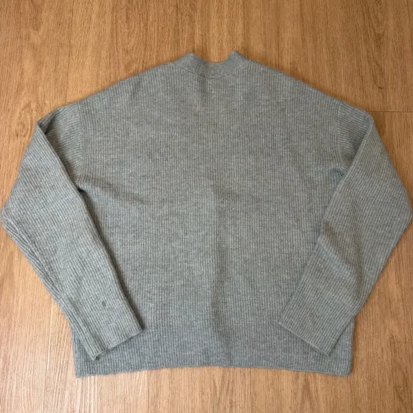 Ann Taylor Factory Gray Ribbed V-Neck Button-Front Cardigan Sweater Size L - Image 7