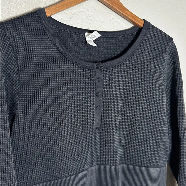 NEW Offline Aerie Sidewalk Seamless Crop Thermal Henley Long Sleeve Waffle Top - Image 4