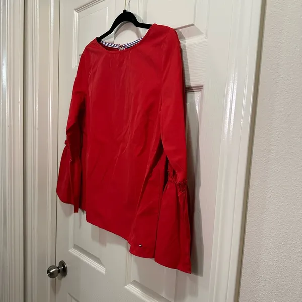 Tommy Hilfiger long sleeve blouse red bell sleeve size small NWT - Image 6
