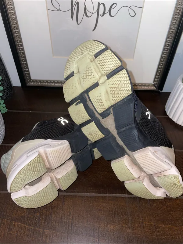 On Cloud Cloudflyer Running Shoes / Sneakers size 9 - Image 12