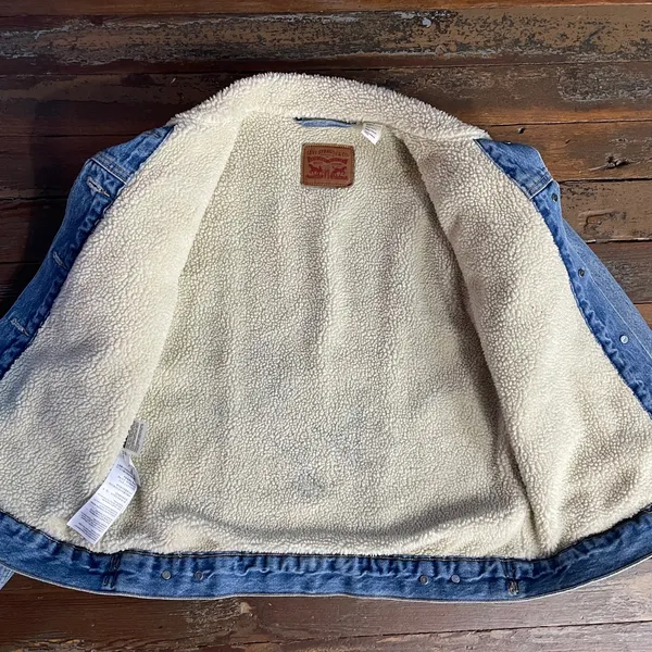 Levi's Premium Ex-Boyfriend Sherpa Lined Trucker Denim Jacket - Sz Med 🧡🎀 - Image 13