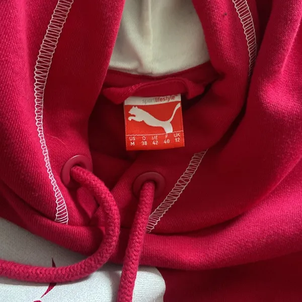 Puma women’s hot pink hoodie - Image 3