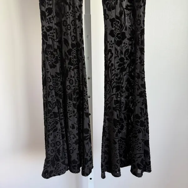 Rush Black Velvet Burnout sz S Witchy Goth Floral Bell Bottom‎ Pants Flowy Boho - Image 3