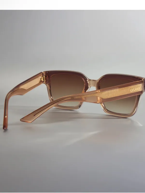 NIB Quay unisex Drive In 51mm Square Sunglasses in Crystal oat/sepia - Image 4