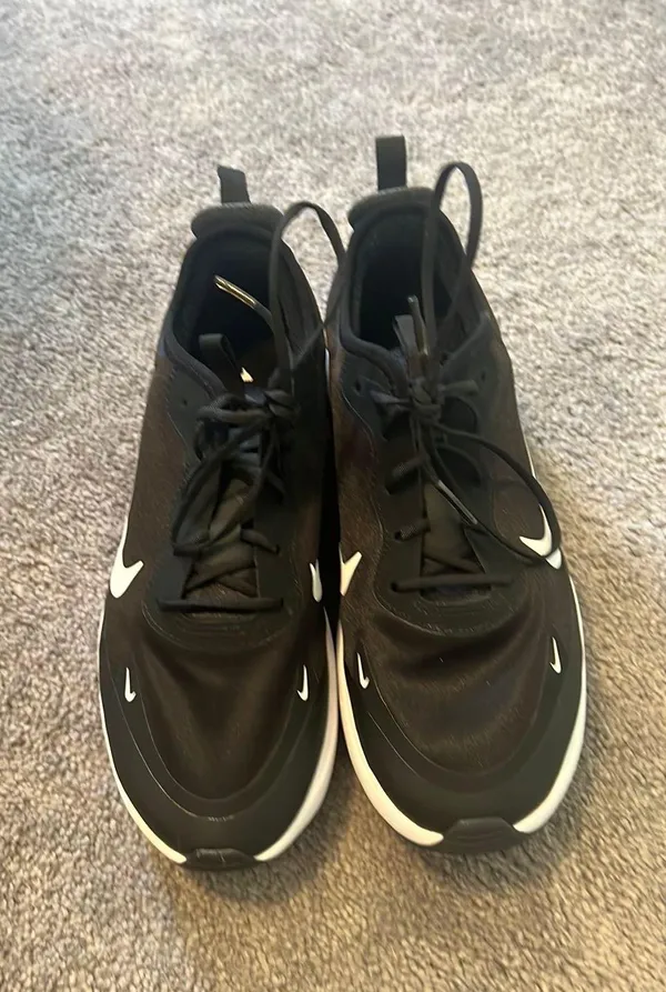 Nike Air Max Running Shoes - Image 2