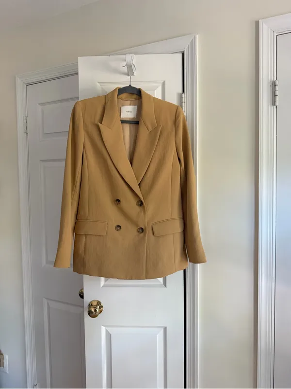 Wilfred Aritzia Camel Double Breasted Blazer Size 2 Tailored Neutral Jacket - Image 3