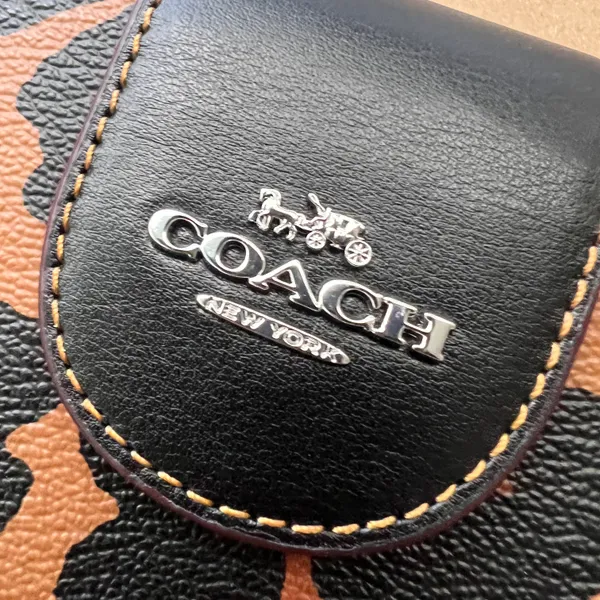 Phone Wallet With Leopard Print And Signature Canvas Interior coach cc869 - Image 5