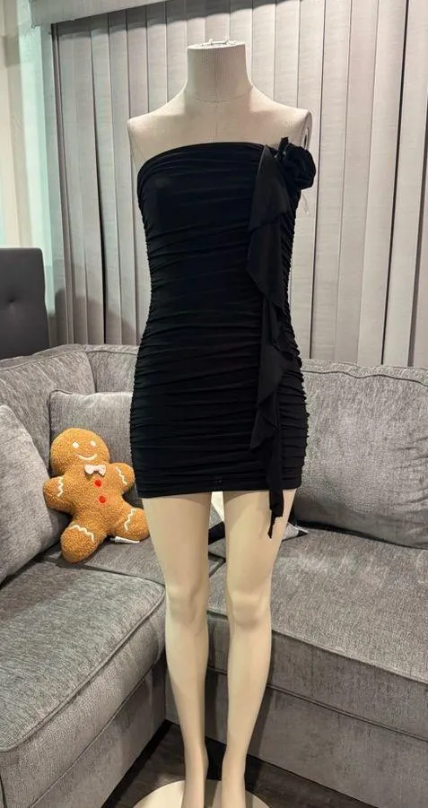 🌸AMTIOUS elegant strapless ruched dress ✨ Black Size M - Image 2