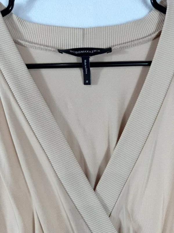 BCBGMAXAZRIA Women’s M Beige Surplice‎ Dolman Sleeve Banded Hem Blouse - Image 13