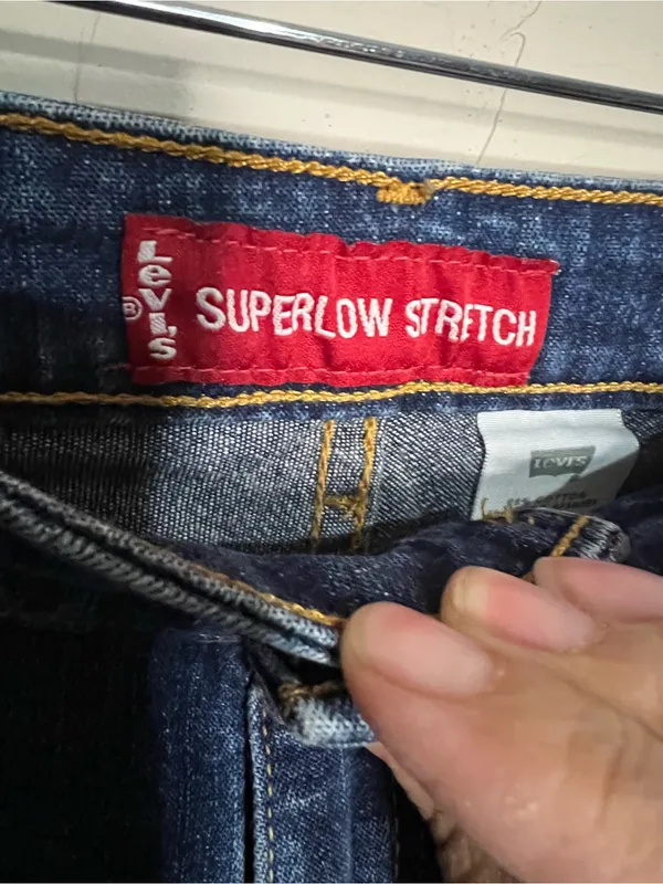 Levi's 524 Vintage Y2K Superlow‎ Stretch Bootcut Short Blue Denim Jeans - Image 6