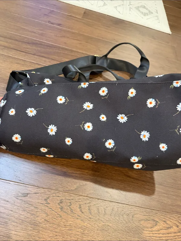 Anthropologie Alice + Olivia by Stacey Bendet Daisy Print Duffel Bag - C27 - Image 4