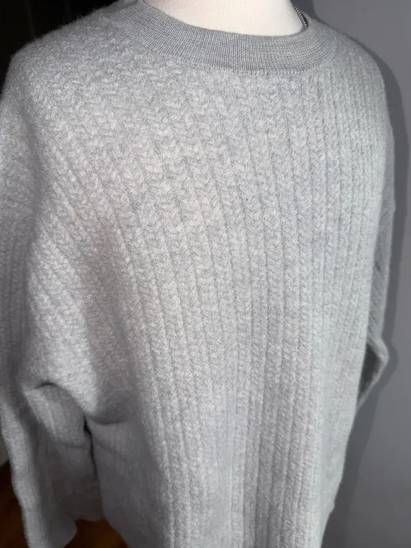 The Group Aritzia 100%Wool 100 Laine Light Blue Ribbed Crewneck Sweater - Image 4