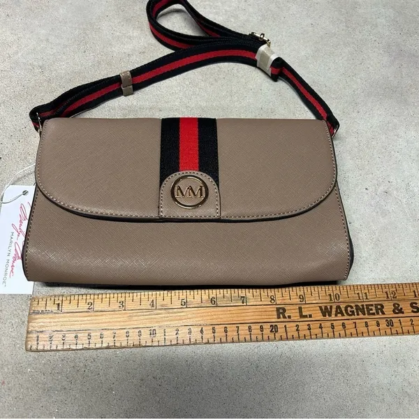NWT Marilyn Monroe Taupe Black Red Accent Crossbody Shoulder Bag Purse - Image 2
