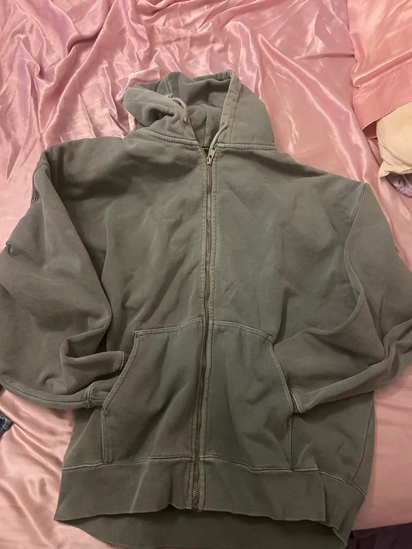 Brandy Melville Christy Hoodies Oversized - Image 3