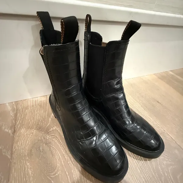 Trench Boots black by h&m size 6 - Image 7