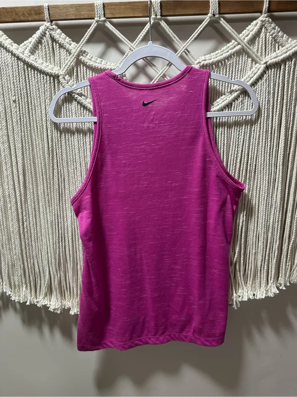 Nike Women's Magenta Athletic Tank Top - Image 3