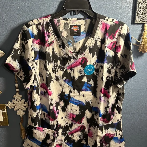 Dickies Multicolor Abstract Scrub Top Sz Large. NWT - Image 9
