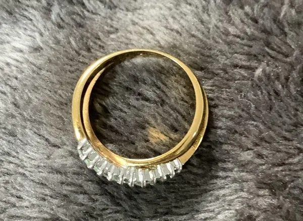 Vintage 18k GF Ring with CZ Stones Size 8.5 - Image 2