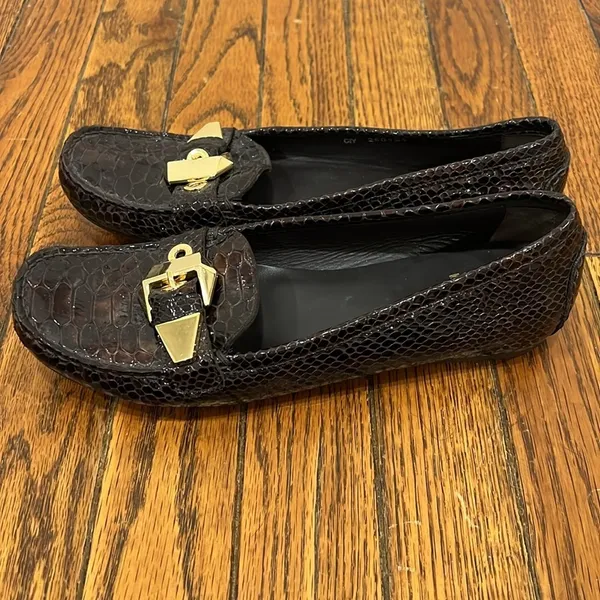 STUART WEITZMAN Crocodile Patent Leather Gold‎ Mary Jane Buckle Loafers Size 7M - Image 5