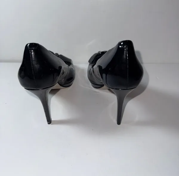 Black patent leather heels Size 6.5 - Image 4