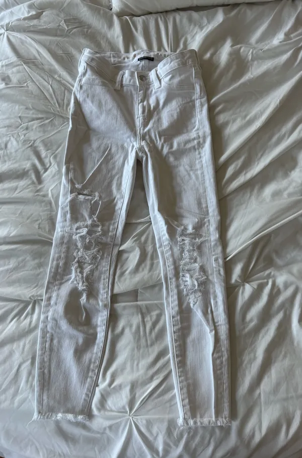 American Eagle Jeans - Image 2