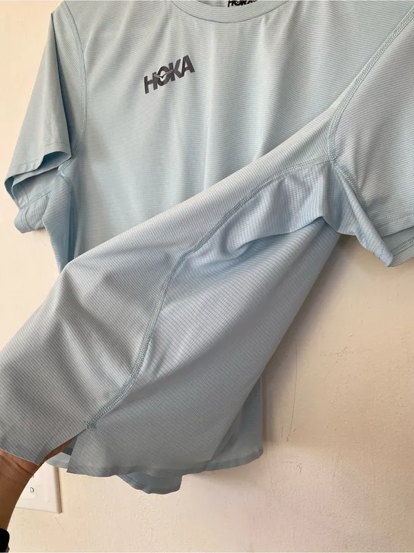 HOKA Women’s Performance Short Sleeve Top T-Shirt Light Blue Sz XL - Image 9