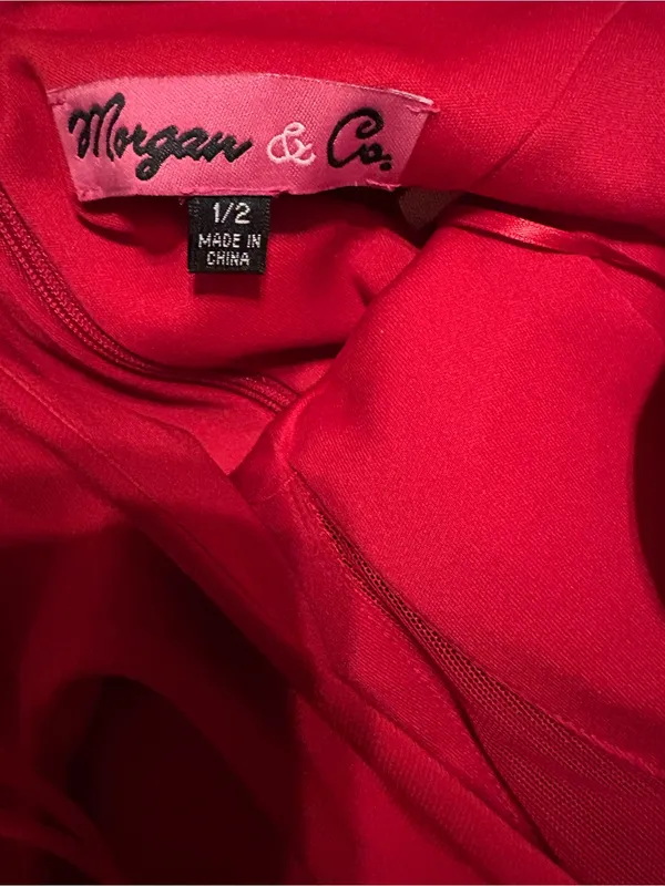 Morgan & Co. Red Sleeveless V-Neck Prom Gown with Front Slit - Image 3