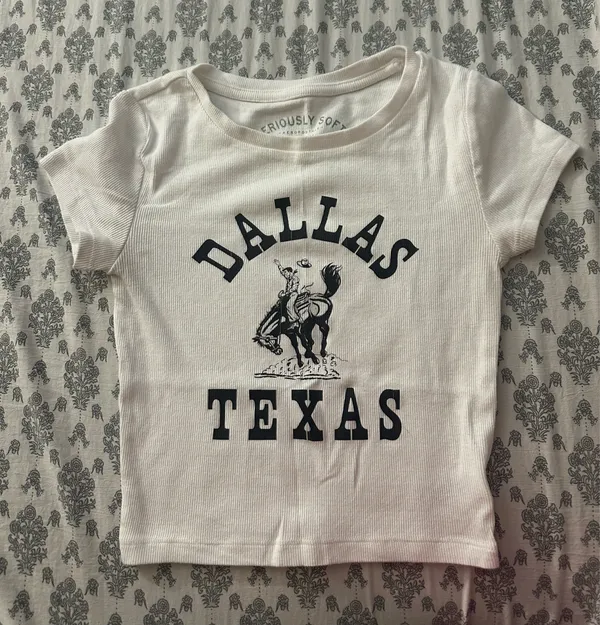 Aeropostale Baby tee - Image 2