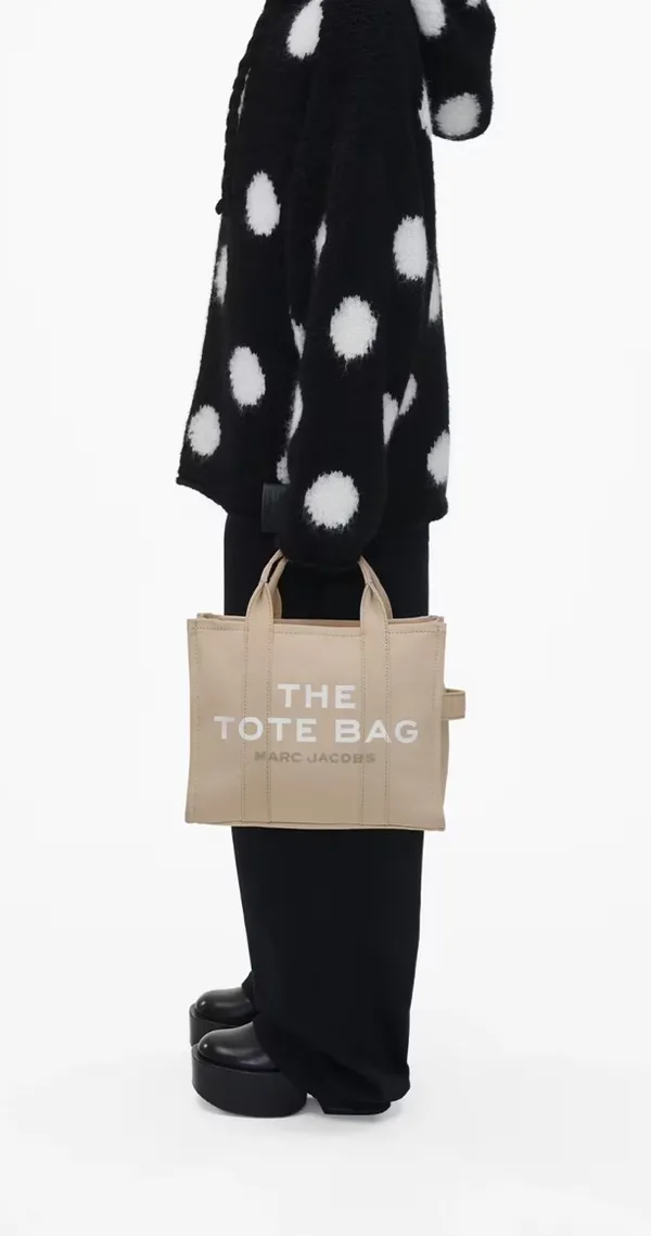 Marc Jacobs Tote Bag Medium - Image 2