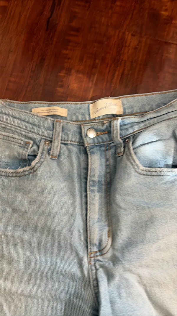 Universal Threads Jeans High-Rise Straight - Image 3