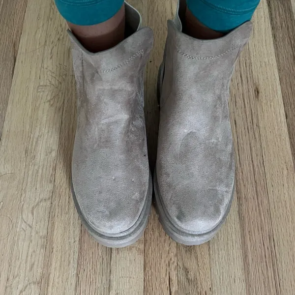 Taupe Suede Chelsea Platform Boots Brown Size 5.5 - Image 3